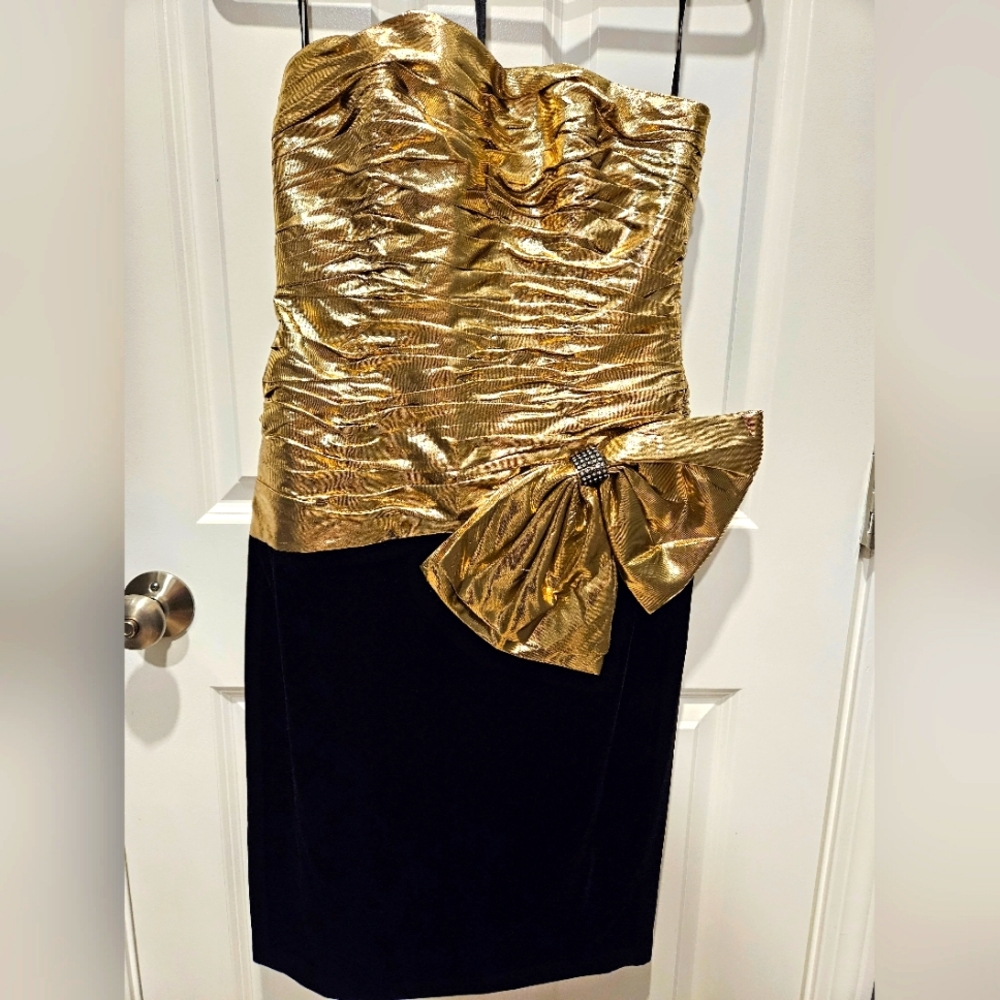 Vintage A.J Bari CACHE Gold Chiffon and Black Vevlet Party Dress